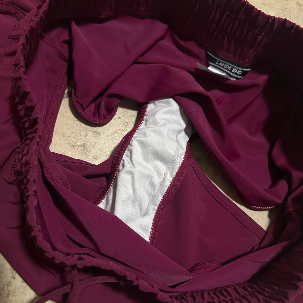 Lands End Women's Lined Swim/Athletic Shorts in Rich Burgundy